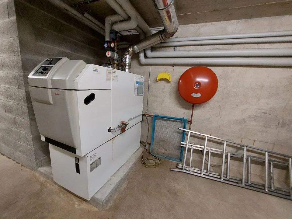 Immeuble commercial avec 23 places de parc extérieures – photo 13 sur 13