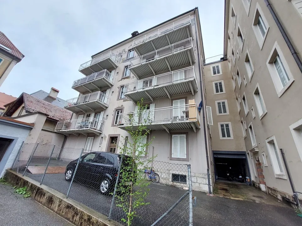Immeuble Locatif de rendement avec 9 appartements et 1 local commercial