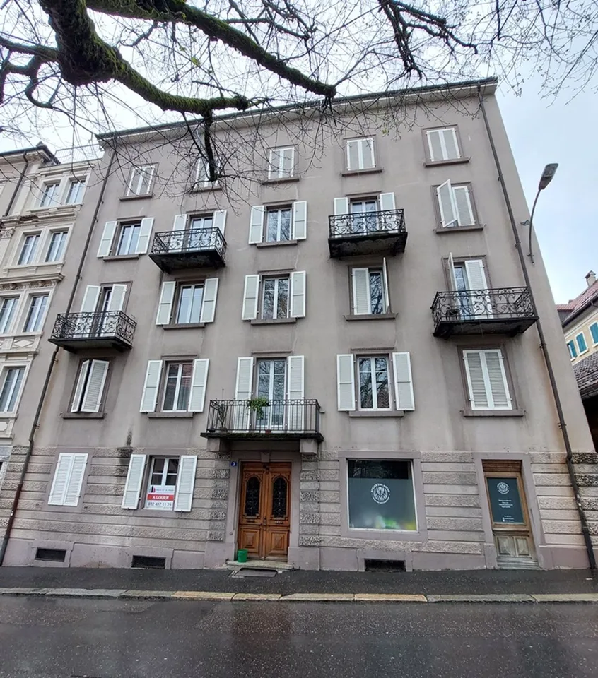 Immeuble Locatif de rendement avec 9 appartements et 1 local commercial