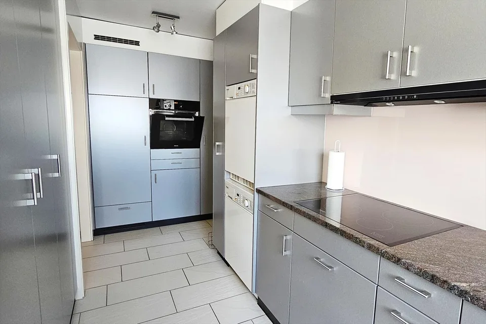 Wunderschöne 4,5-Zimmer-Wohnung mit Kamin in St-Blaise – Foto 6 von 10