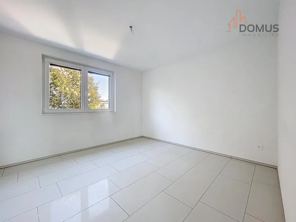 Spacious modern apartment with large terrace in recent building – photo 8 of 13