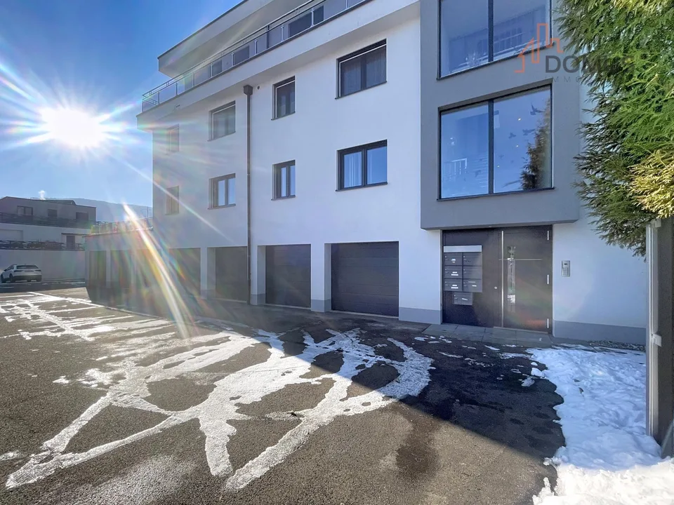 Spacious modern apartment with large terrace in recent building – photo 12 of 13