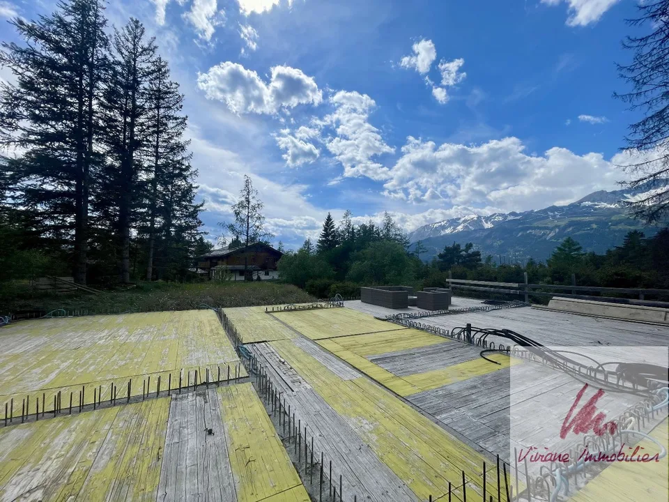 Magnifica opportunità in un quartiere residenziale bucolico, progetto di ampliamento di un lussuoso chalet tra Lens e Crans