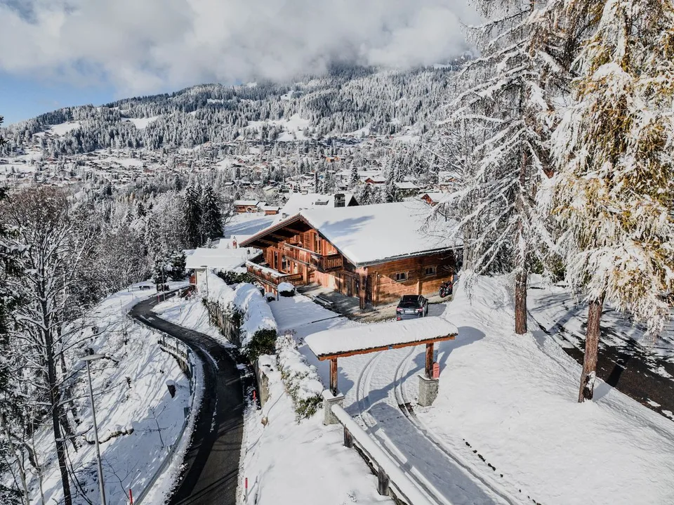 25 39 Chalet idéalement situé dans un style alpin tout confort