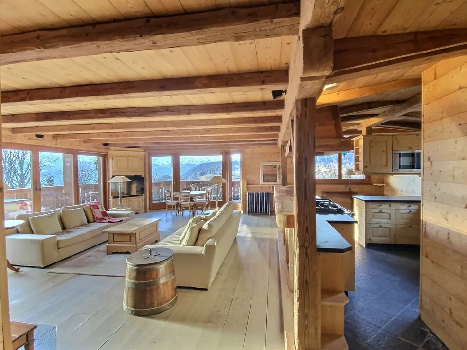 25 39 Chalet idéalement situé dans un style alpin tout confort
