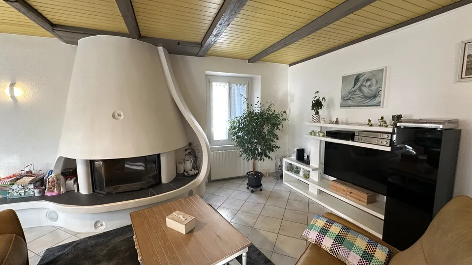 Maison à vendre de 3 logements avec grand terrain à Courgenay
