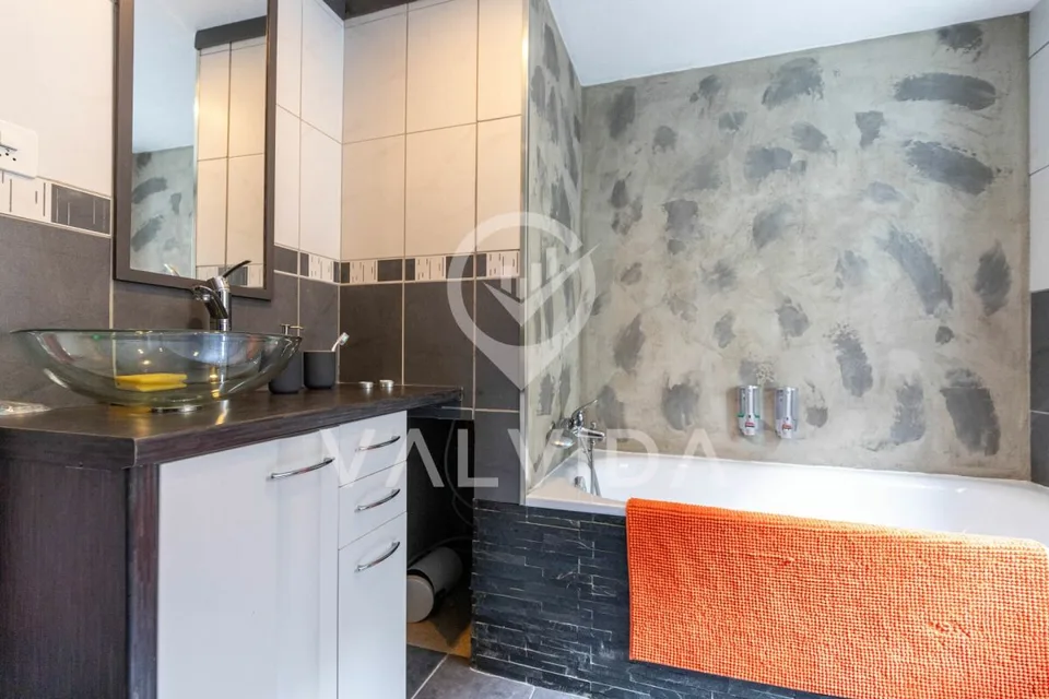 Versatile property with development potential in a quiet location of Kalpetran – photo 6 of 13