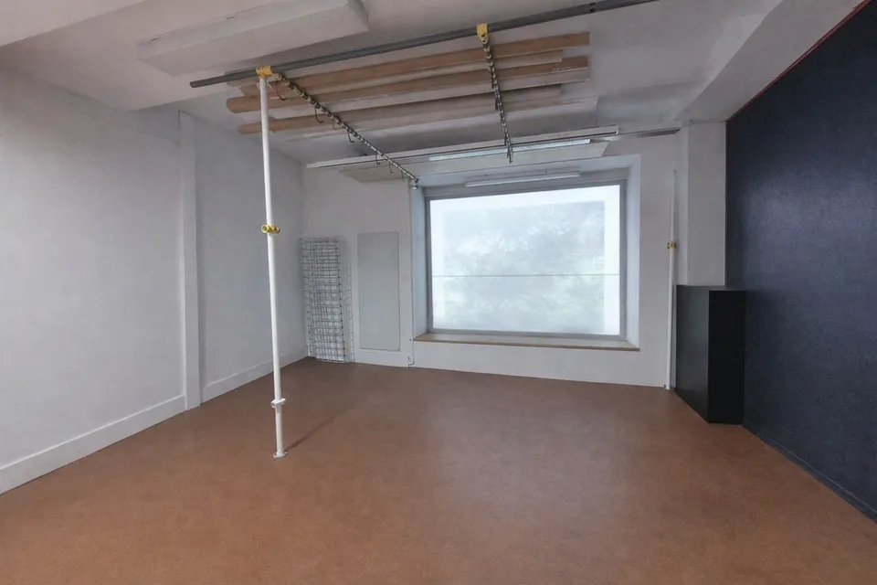 HERVORRAGENDE GEWERBEFLÄCHE VON 470M² AN EINEM SEHR BELEBTEN ACHSEN – Foto 8 von 8