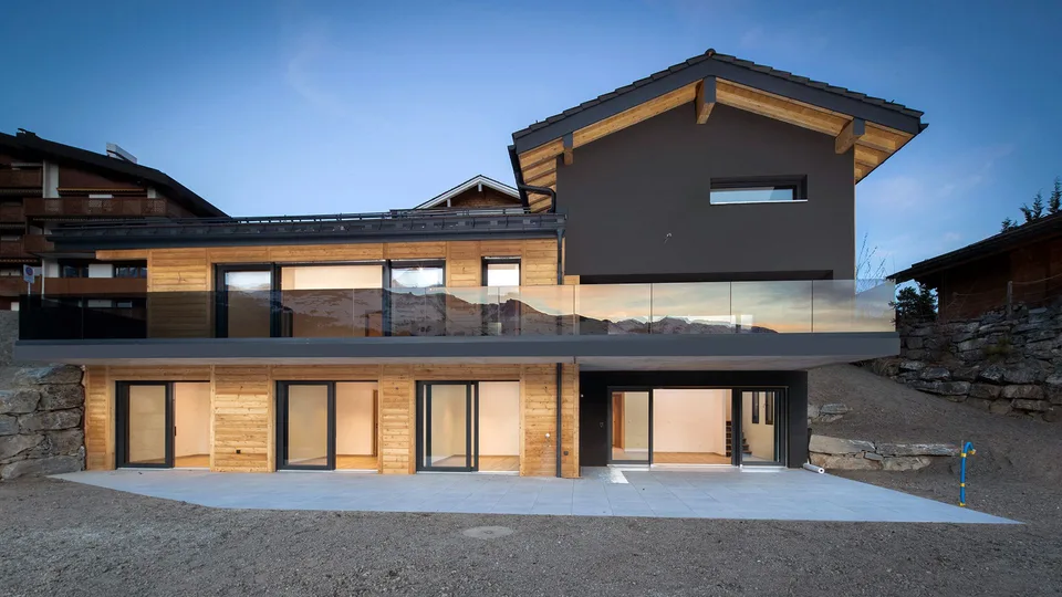 Crans-Montana. Nuova casa indipendente di 5,5 locali dallo stile decisamente contemporaneo – foto 13 di 13