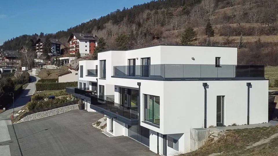 A pochi minuti da Crans-Montana. Chermignon. Villa contemporanea di 5,5 locali con vista sulle Alpi