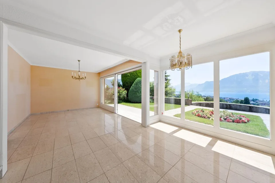 Villa eccezionale, vista mozzafiato sul lago e sulle Alpi, posizione ideale!
