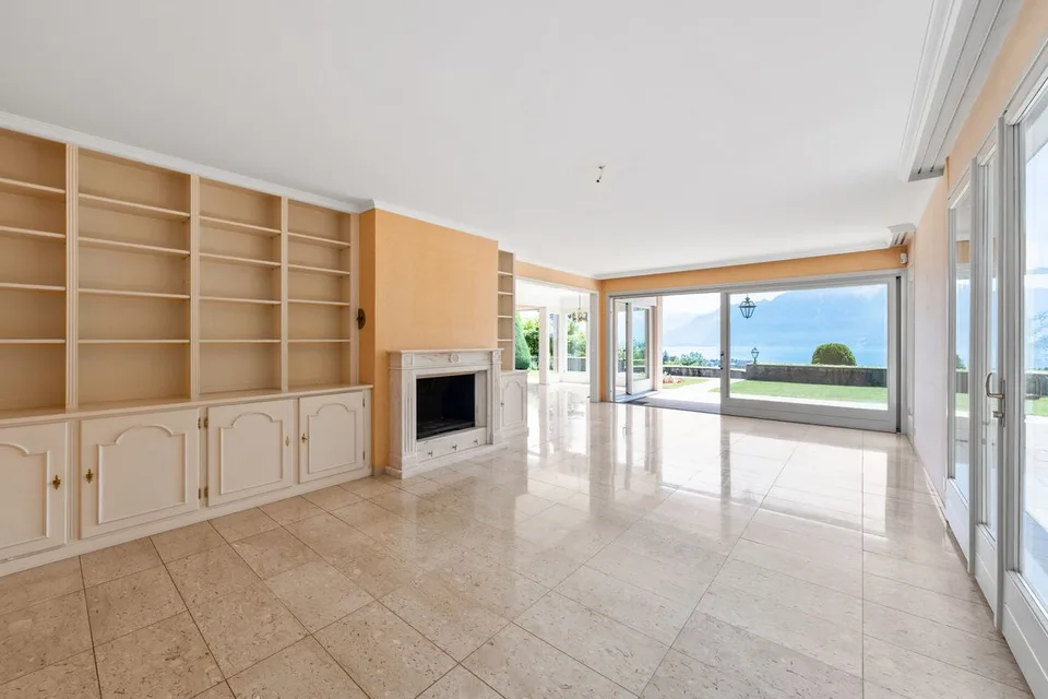 Villa eccezionale, vista mozzafiato sul lago e sulle Alpi, posizione ideale!