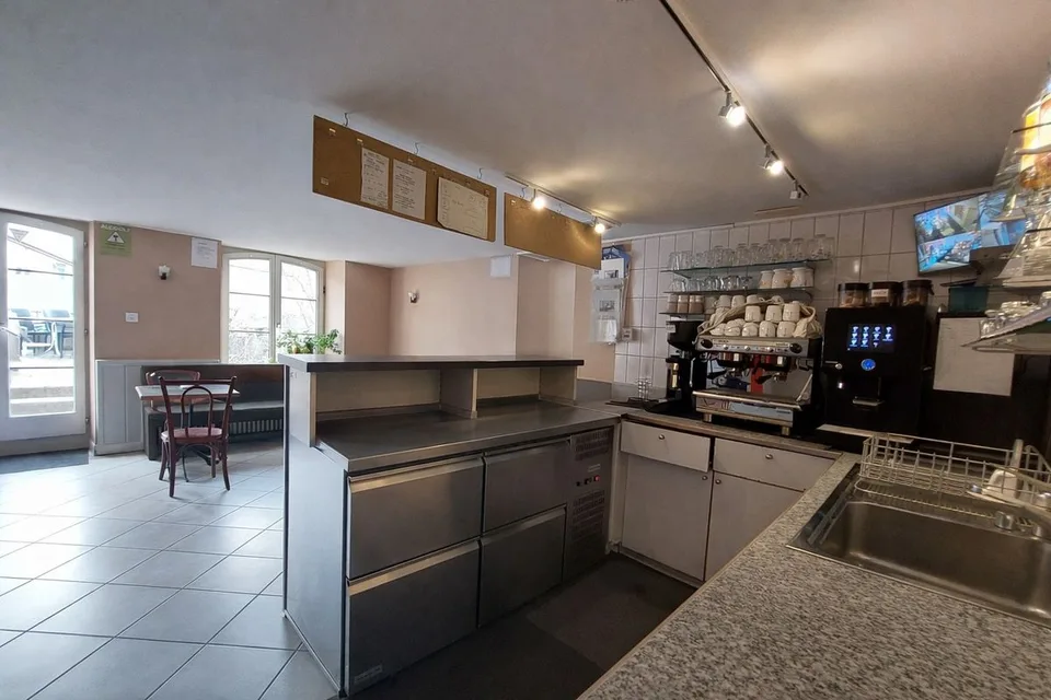 Wohnhaus mit Teestube und wunderschöner Terrasse, privilegierte Lage