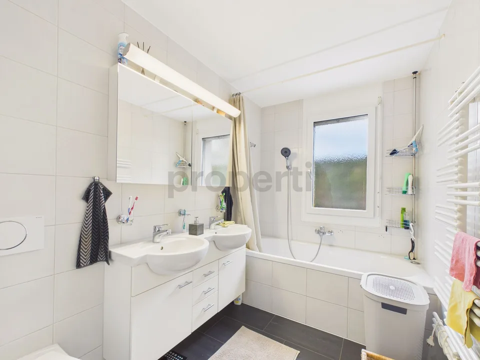 Moderne 5.5-Zimmer Wohnung mit 290m2 Garten in Wetzikon – Foto 10 von 13