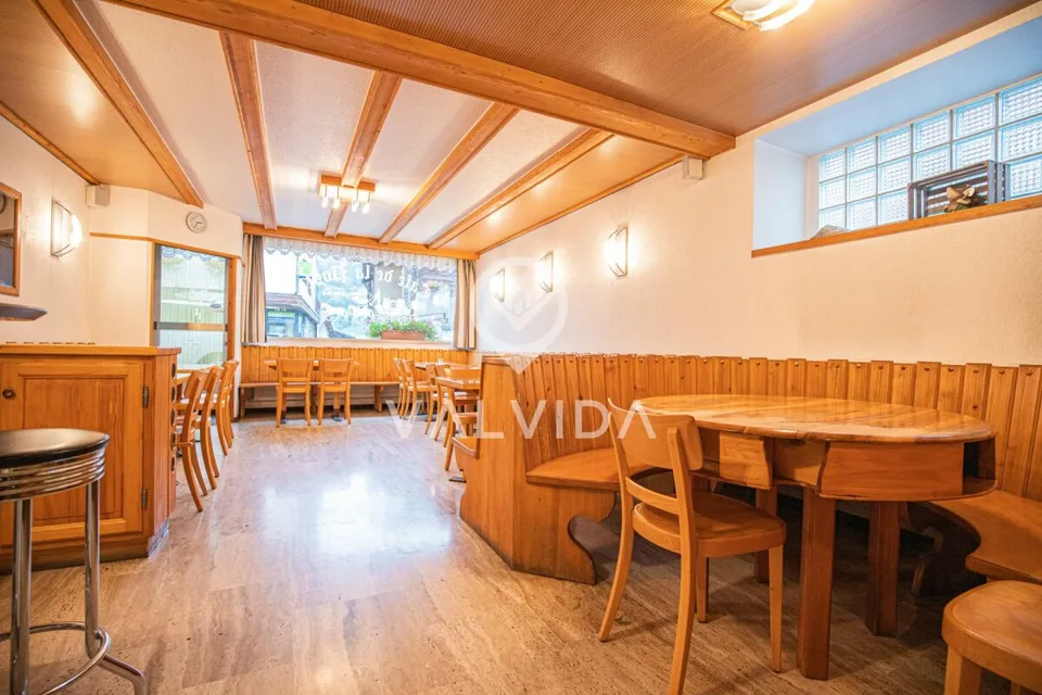 Restaurant mit Wohnung und Dachstock