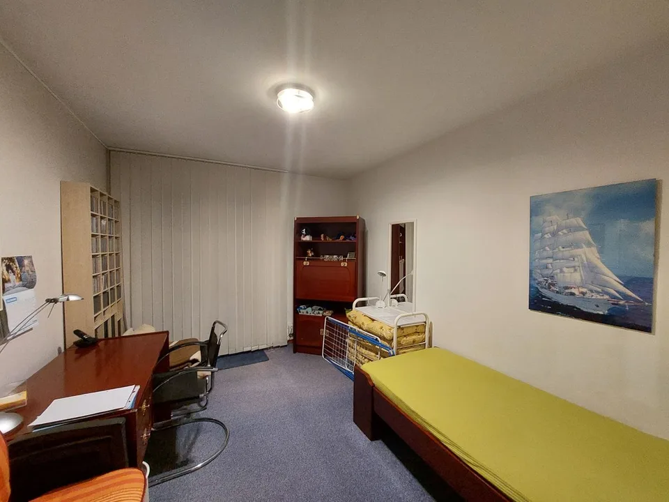 Spaziosa villa con vista sul lago e sulle Alpi – foto 7 di 9