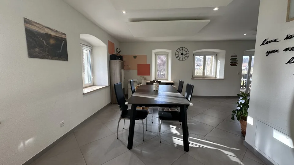 Zu verkaufen charmantes renoviertes Haus in Coeuve