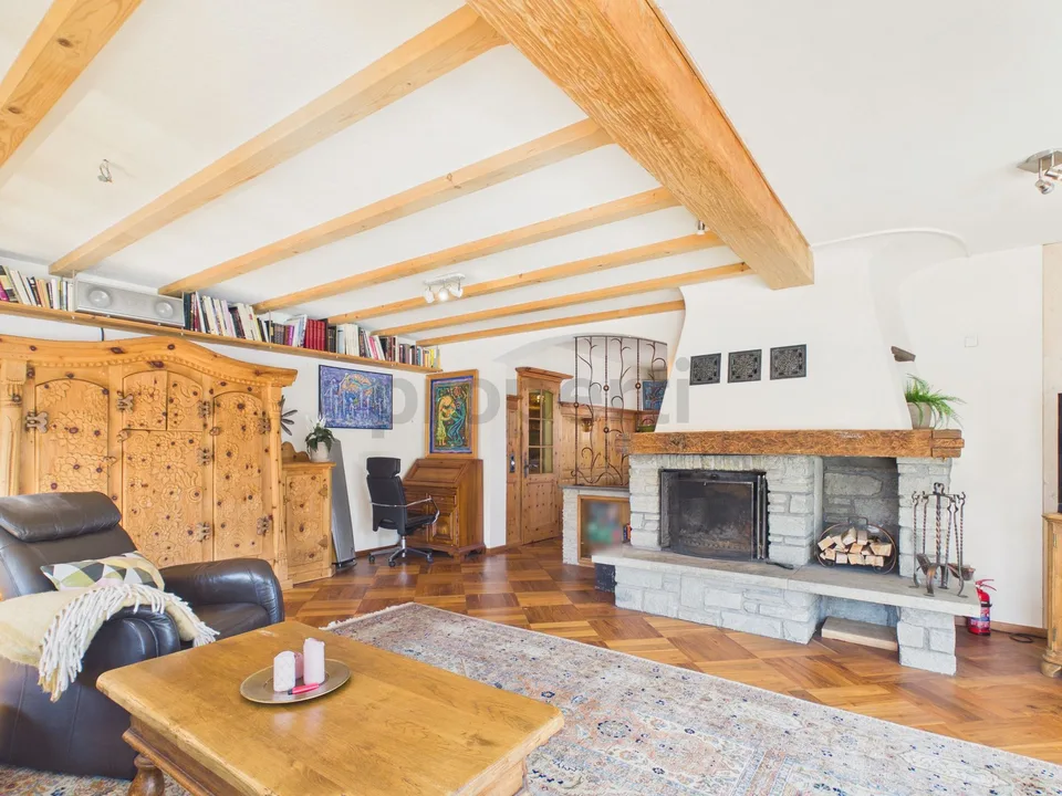RESERVIERT - Charmante 3.5-Zimmer Altbauwohnung mit traumhafter Aussicht in die Bergwelt rund um Davos