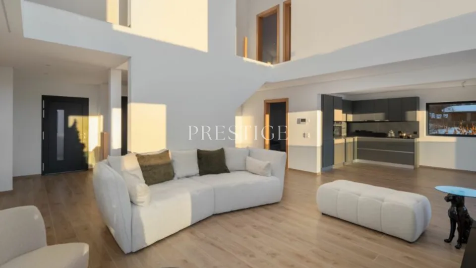 "Chalet ""Pra Derri 1""d'exception à Lens : Luxe, Modernité et Panorama Alpin"
