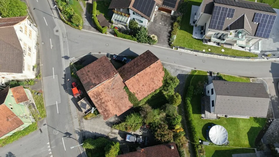 *Studio di progetto disponibile* Terreno edificabile attraente nella zona centrale di Wangs