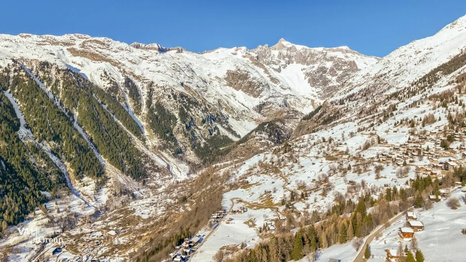 Bauländer in Bellwald - zentrale sonnige Hanglage