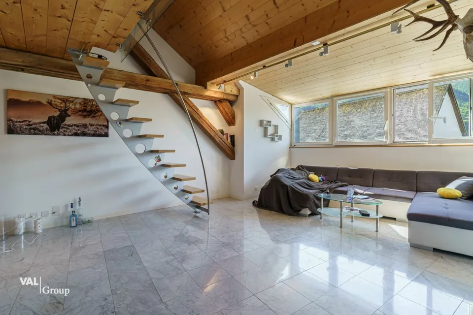 Attraktive Attika mit Galerie und hochwertigem Ausbaustandard
