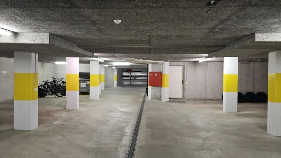 Einstellhallenplatz