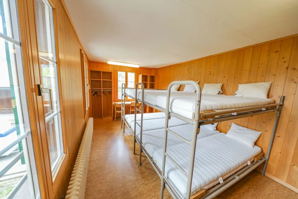 Grosszügiges Ferien- Lagerhaus an Sonniger Lage