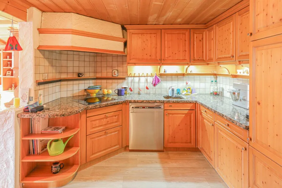 Gemütliches Chalet an sonniger Lage mit Garage und schöner Aussicht – Foto 6 von 7