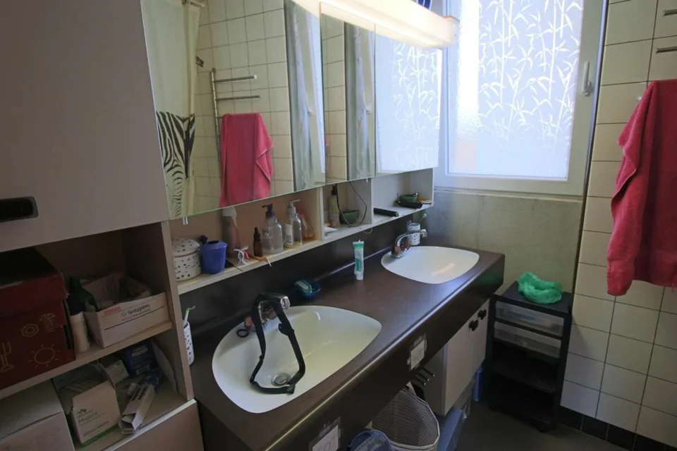 Villa indipendente con 7 stanze nei boschi
