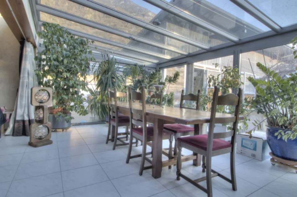 Villa di 4,5 stanze con 5 box per cavalli, un paddock e un annesso – foto 6 di 9