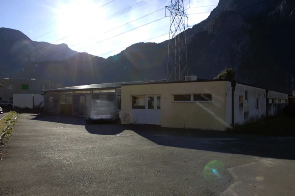 Villa di 4,5 stanze con 5 box per cavalli, un paddock e un annesso
