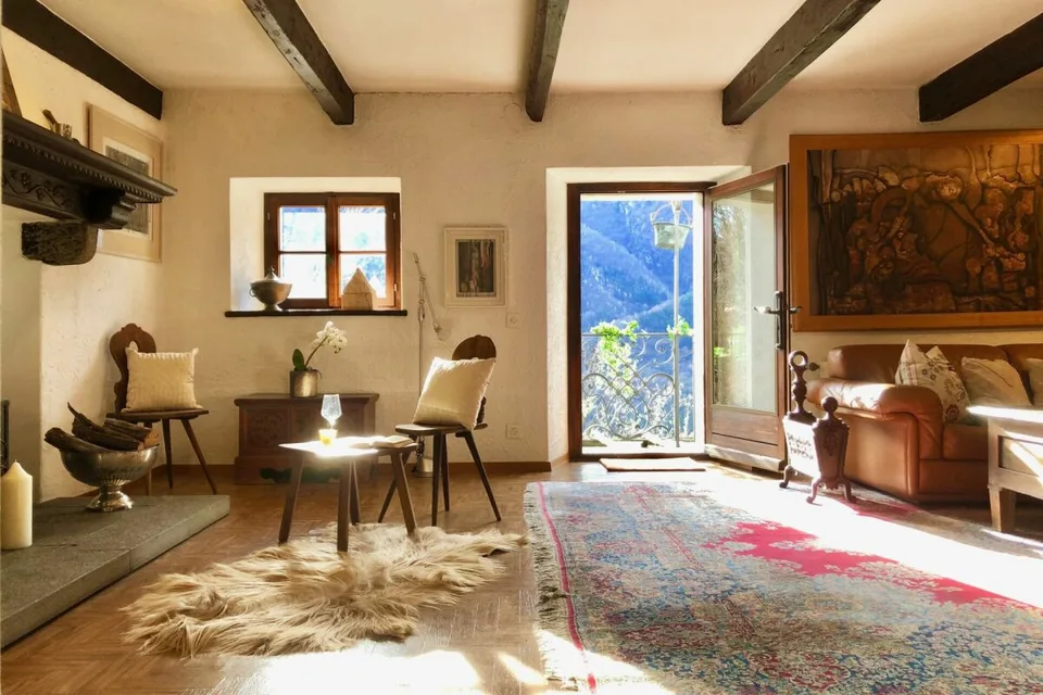 VERKAUFT ! Gemütliches Landhaus mit herrlichem Grundstück in ganzjähriger Sonnenlage – Foto 6 von 13
