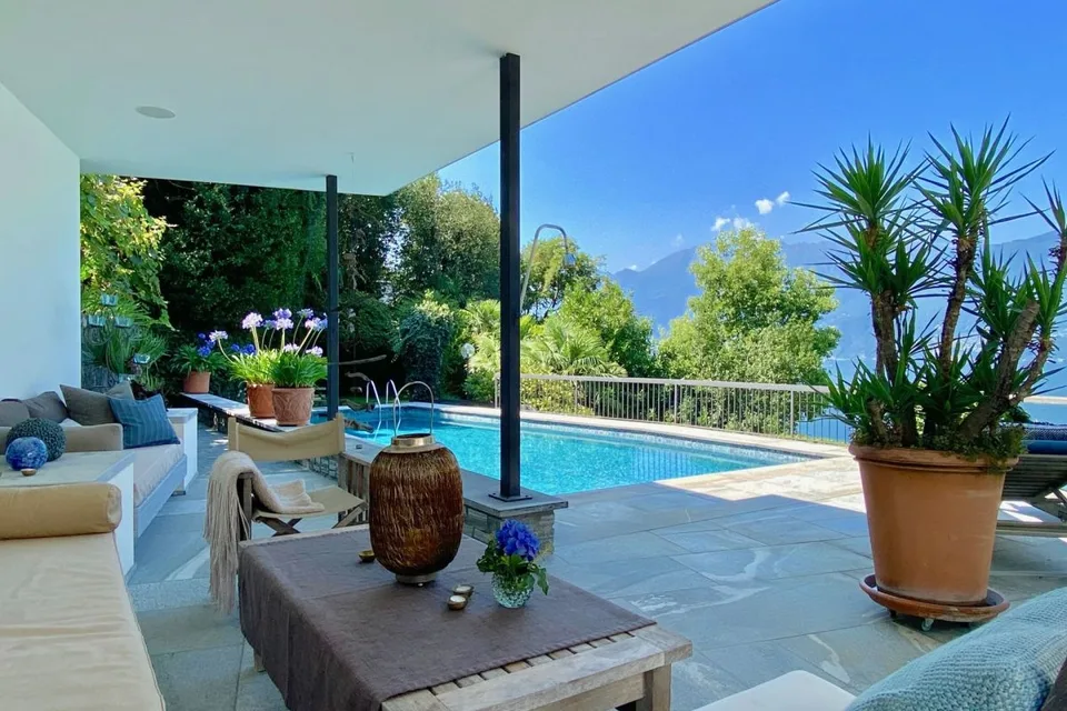 Exklusive Villa mit atemberaubender 180°-Seepanoramasicht und absoluter Privatsphäre – Foto 8 von 13