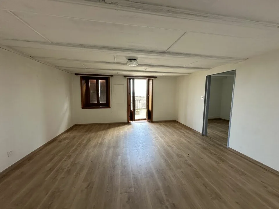 Casa di villaggio da trasformare_ristrutturare – foto 8 di 13