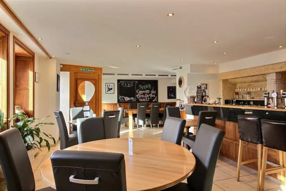 Restaurant 380 m2 in Le Sentier – Foto 7 von 13