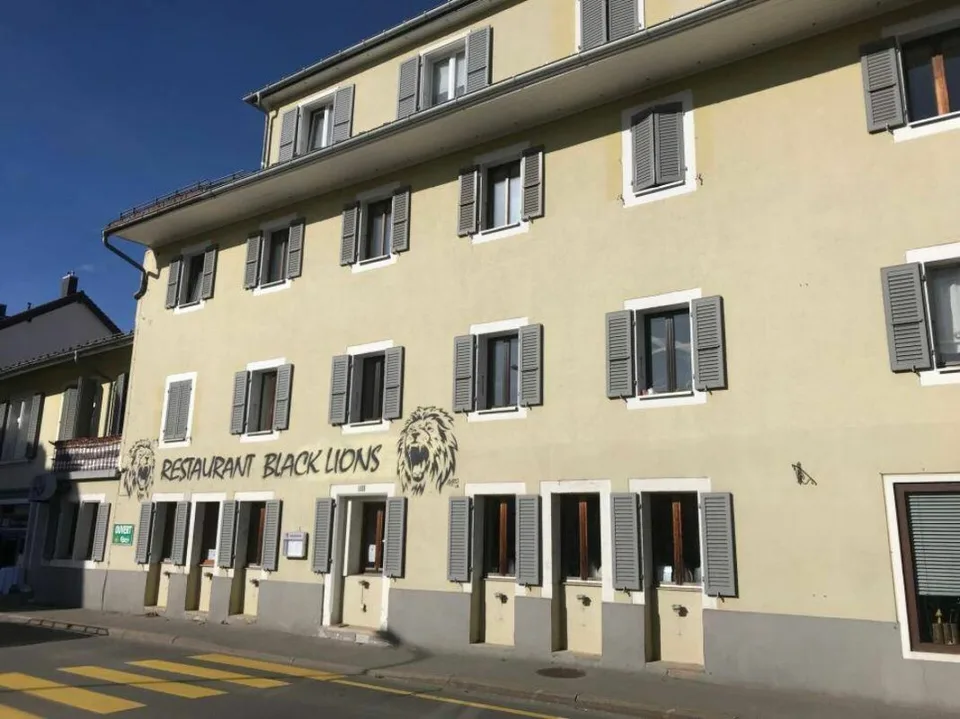 Restaurant 380 m2 in Le Sentier