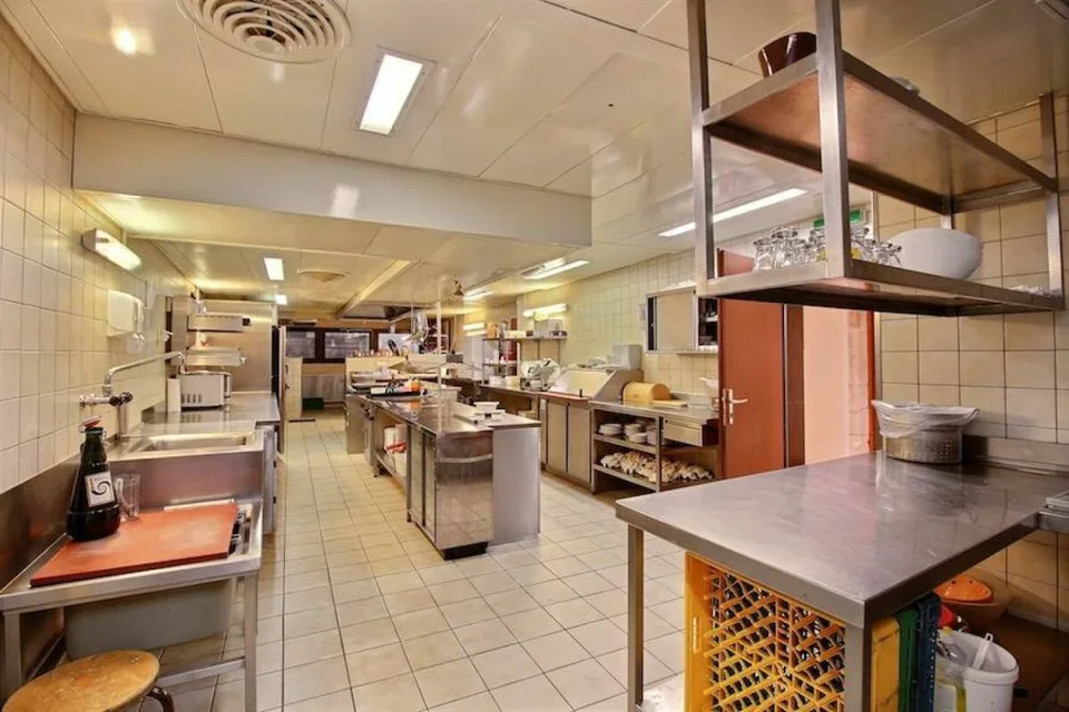 Restaurant 380 m2 in Le Sentier – Foto 11 von 13