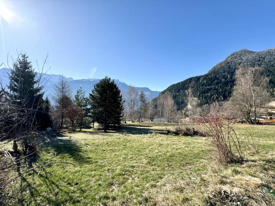 Grundstück in Ovronnaz