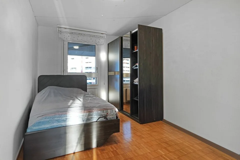 Condominio luminoso e centrale di 4,5 stanze con vista ampia – foto 11 di 13