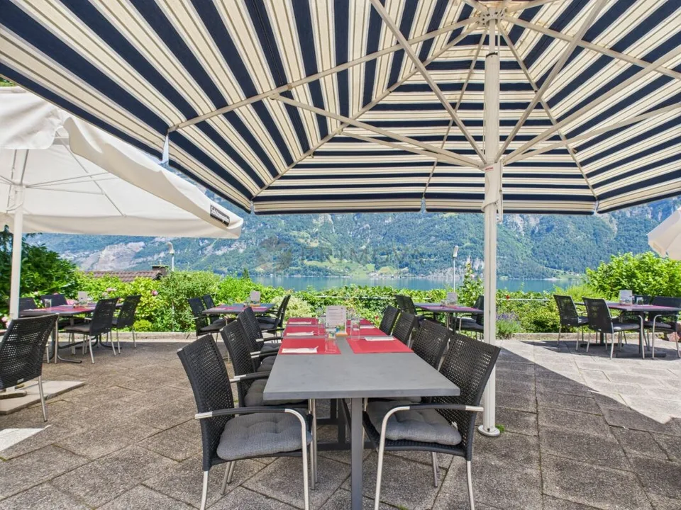 Hôtel & Restaurant avec appartements, vignoble et terrain à bâtir dans un emplacement premium au bord du lac Walensee – photo 13 sur 13