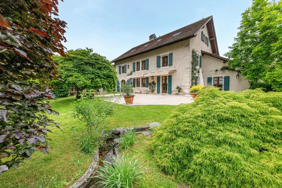 Superbe corps de ferme dans un cadre bucolique