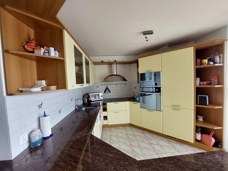 Superbo appartamento di 4,5 locali con balcone e ascensore in un tranquillo quartiere residenziale – foto 8 di 13