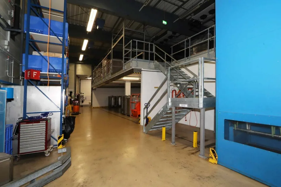 Industrie- und Gewerbegebäude Süd in Mitlödi GL – Foto 7 von 12