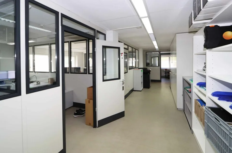 Industrial and Commercial Building West in Mitlödi GL – photo 12 of 13