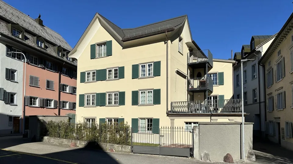 Mehrfamilienhaus in der Altstadt von Glarus