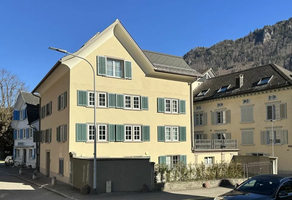 Maison multifamiliale dans la vieille ville de Glarus
