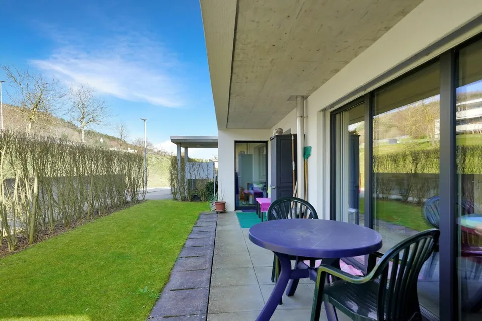 Modern, bright terrace apartment with large garden – photo 11 of 13