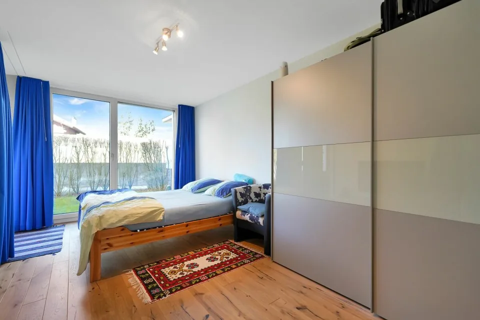 Modern, bright terrace apartment with large garden – photo 10 of 13