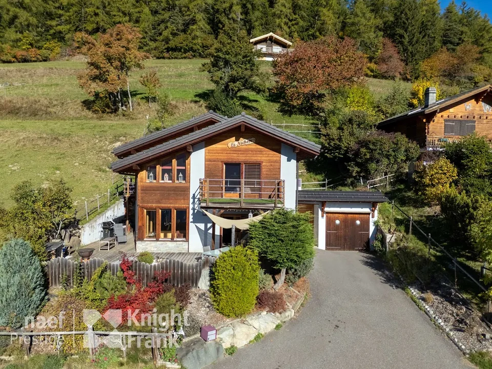 Chalet avec vue imprenable sur les sommets, au Levron.